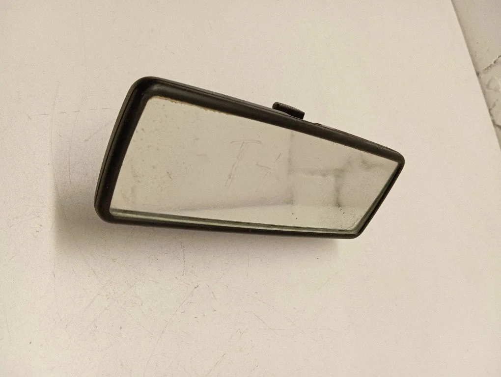 Rear view mirror (interior) 701857511A