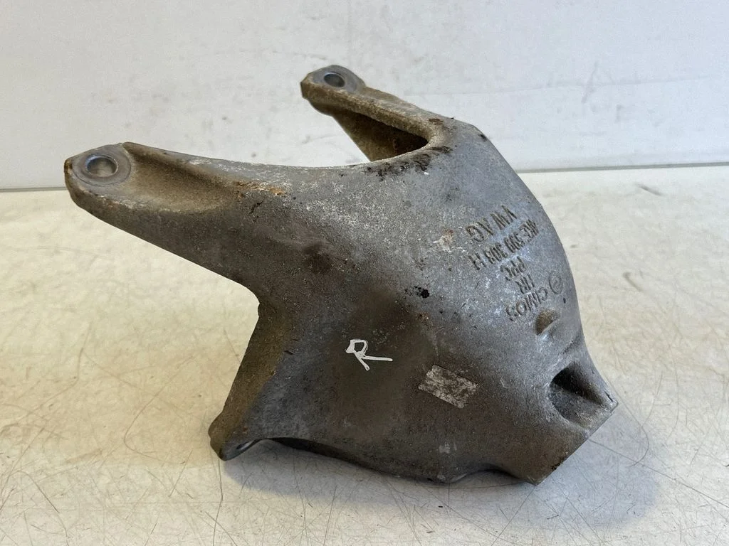 Engine mounting bracket – Audi Q4 e-tron (2021-)