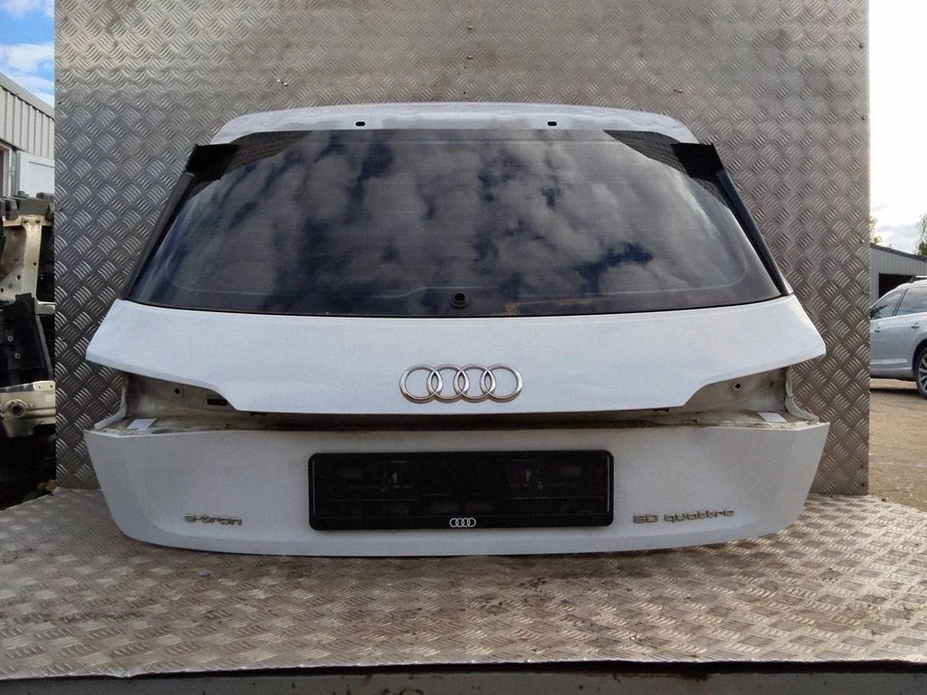Tailgate/trunk/boot lid