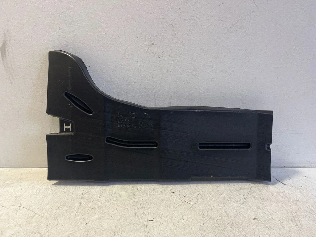 Cabin air duct channel 4KE819802