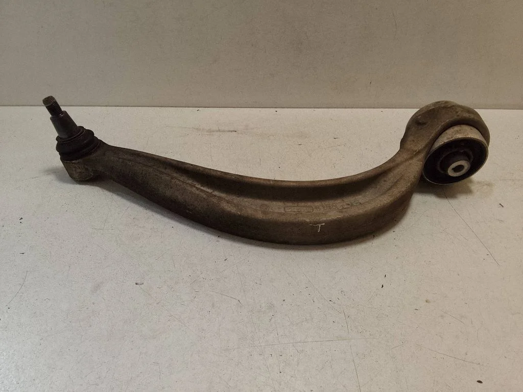 Front lower control arm/wishbone 4MO407695C