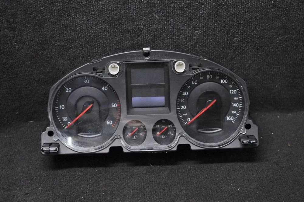 Spidomeeter (näidikuplokk) – Volkswagen Passat B6 (2005-2010)