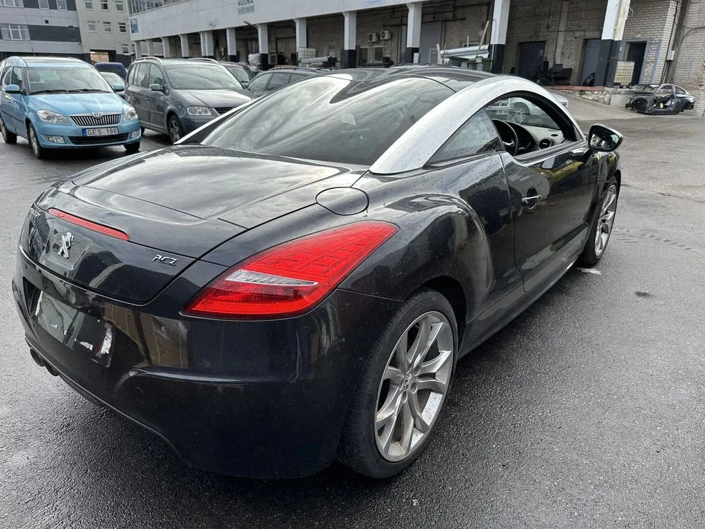 Peugeot RCZ