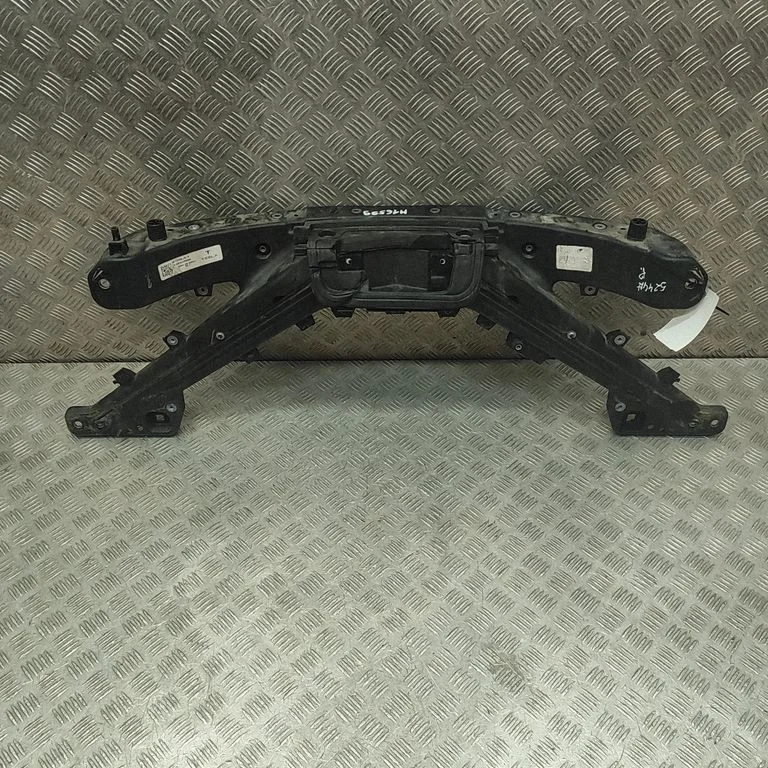 Radiatoru panelis 111828900G