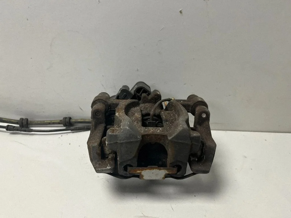 Tagumine pidurisadul 6798962