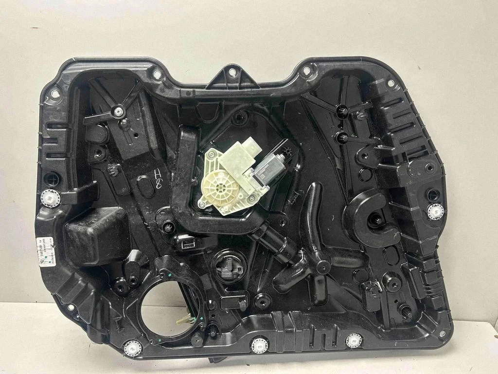 El. lango pakėlimo mechanizmas be varikliuko