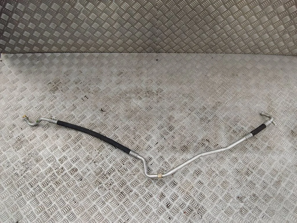 Air conditioning (A/C) pipe/hose