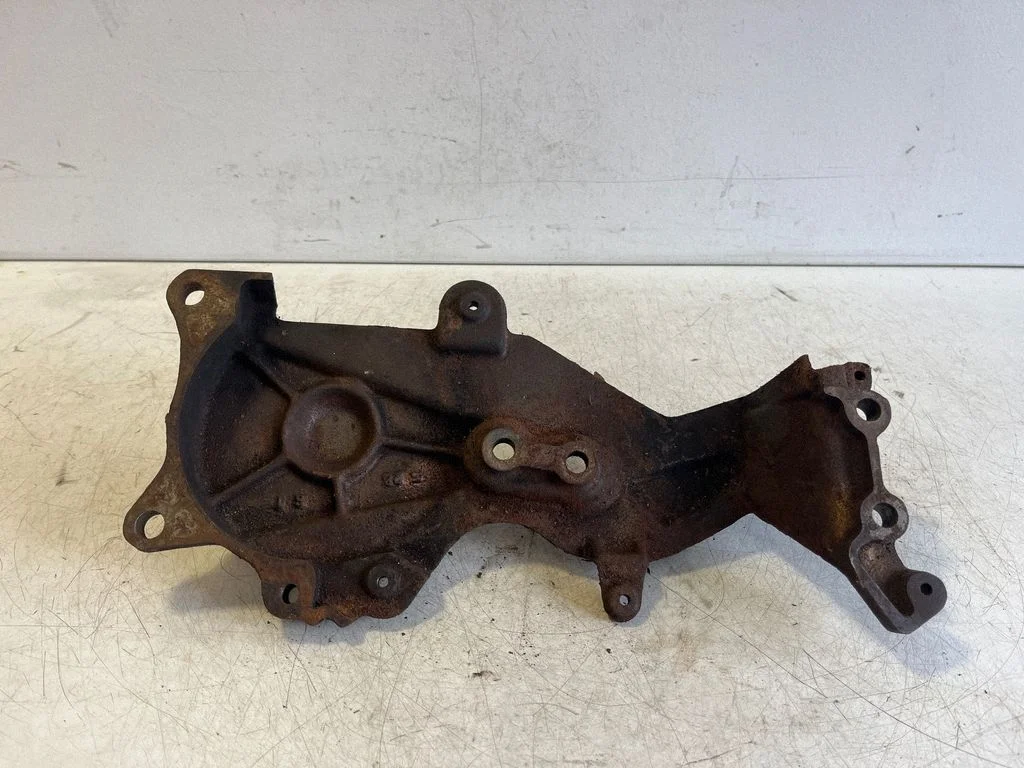 Engine mounting bracket – Toyota RAV 4 (XA20) (2000-2005)