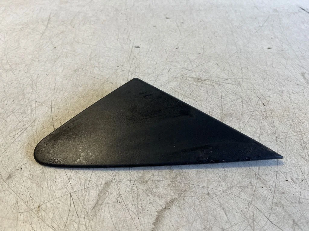 Muu välisosa 638709U000 – Nissan Note (E11) (2006-2014)