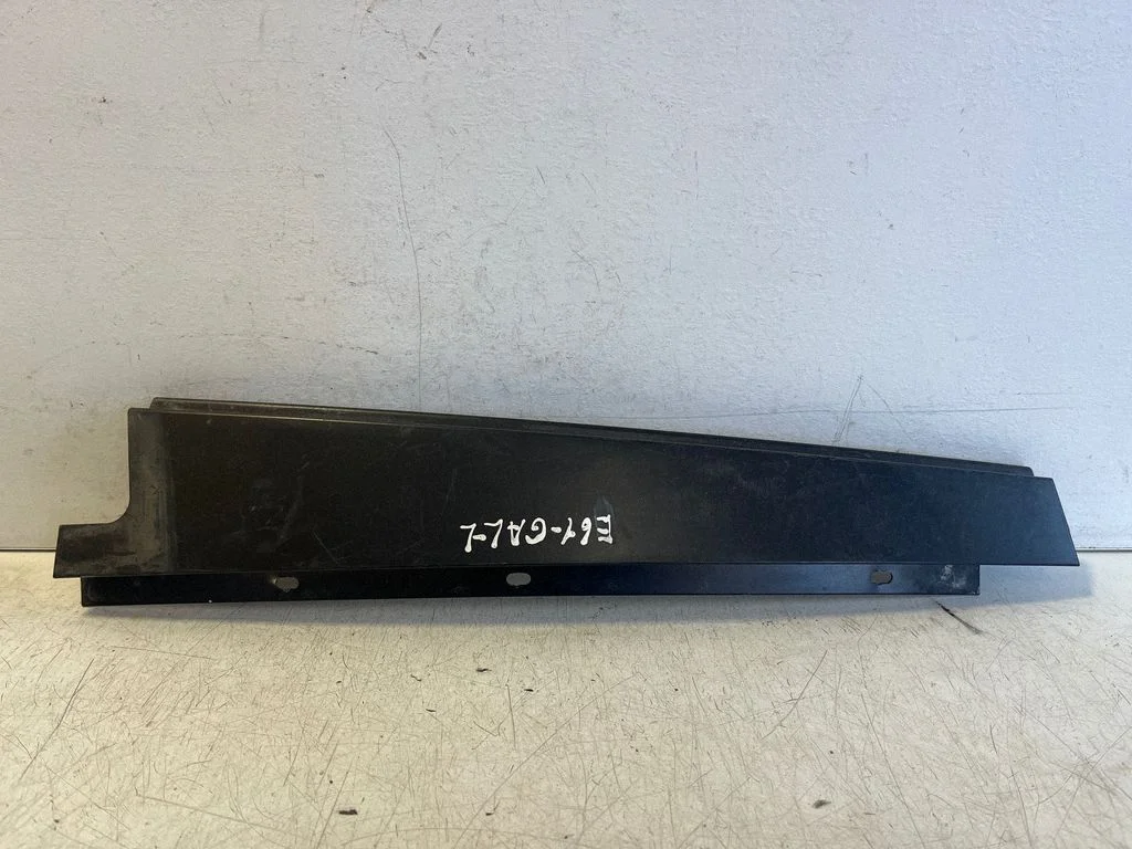 Other rear door trim element 7033811