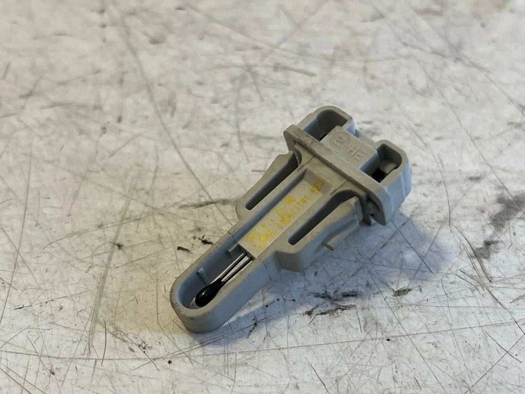 Interior temperature sensor L0955