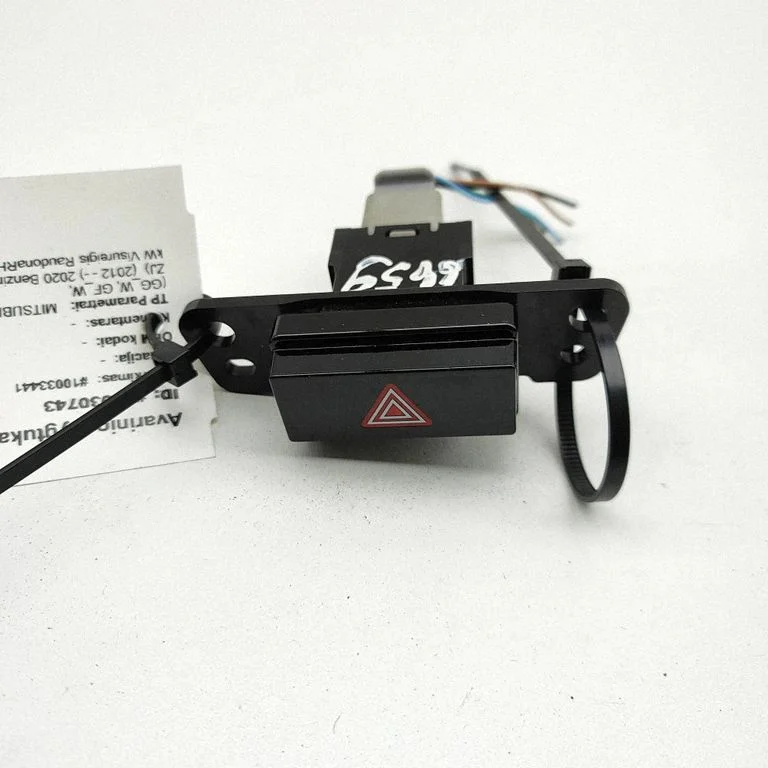 Avārijas gaismu slēdzis 8610A231