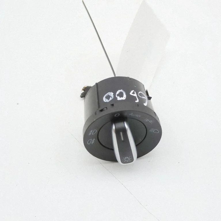 Light switch – Volkswagen Scirocco (2008-2016)
