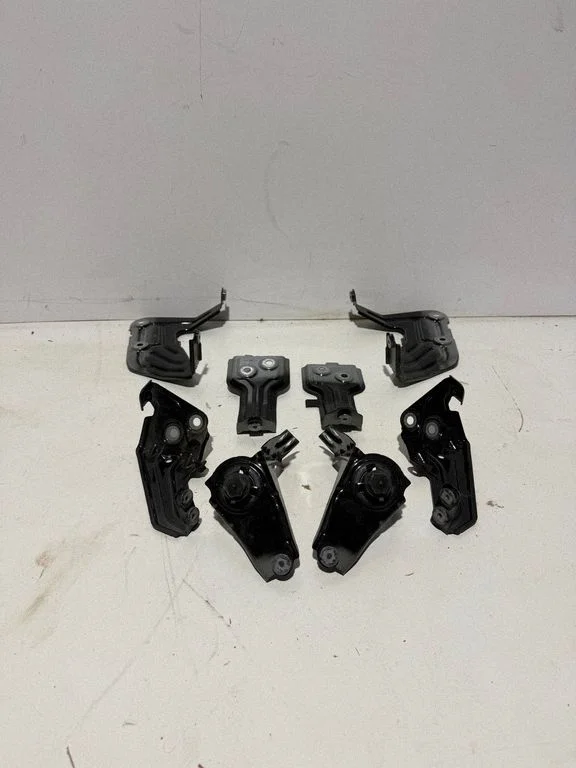 Fender mounting bracket 7400220