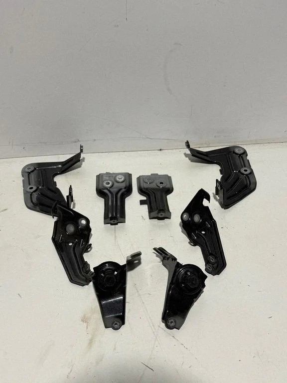 Fender mounting bracket 7400220