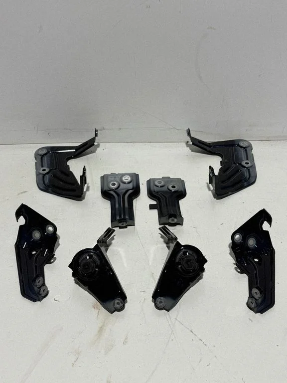 Fender mounting bracket 7400220