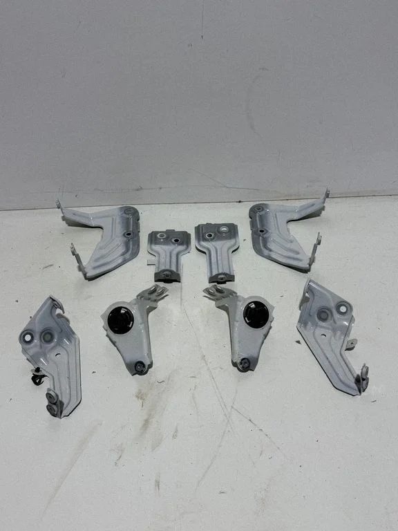 Fender mounting bracket 7400220