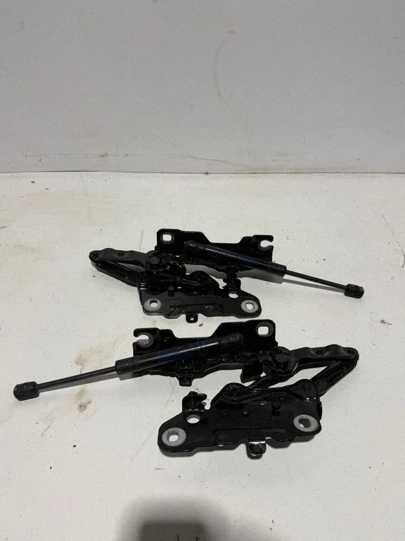 Engine bonnet/hood hinges 7397499
