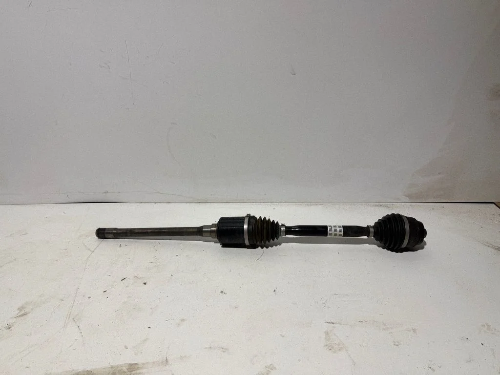 Priekšējā pusass 8486202