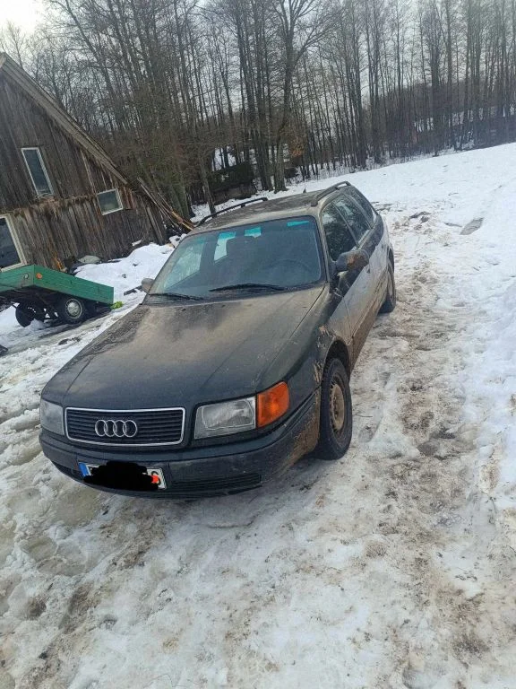 Audi 100