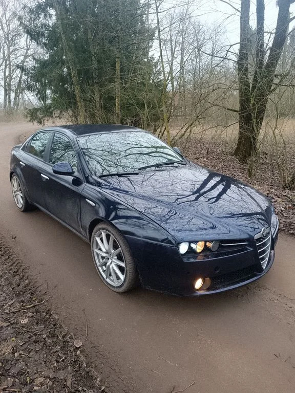 Alfa Romeo 159