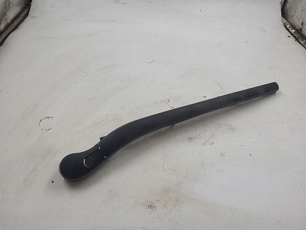 Rear wiper blade arm 7066173