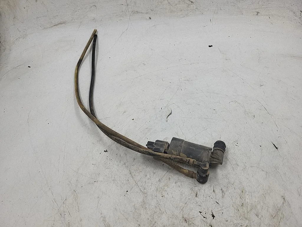 Windscreen/windshield washer pump T655C