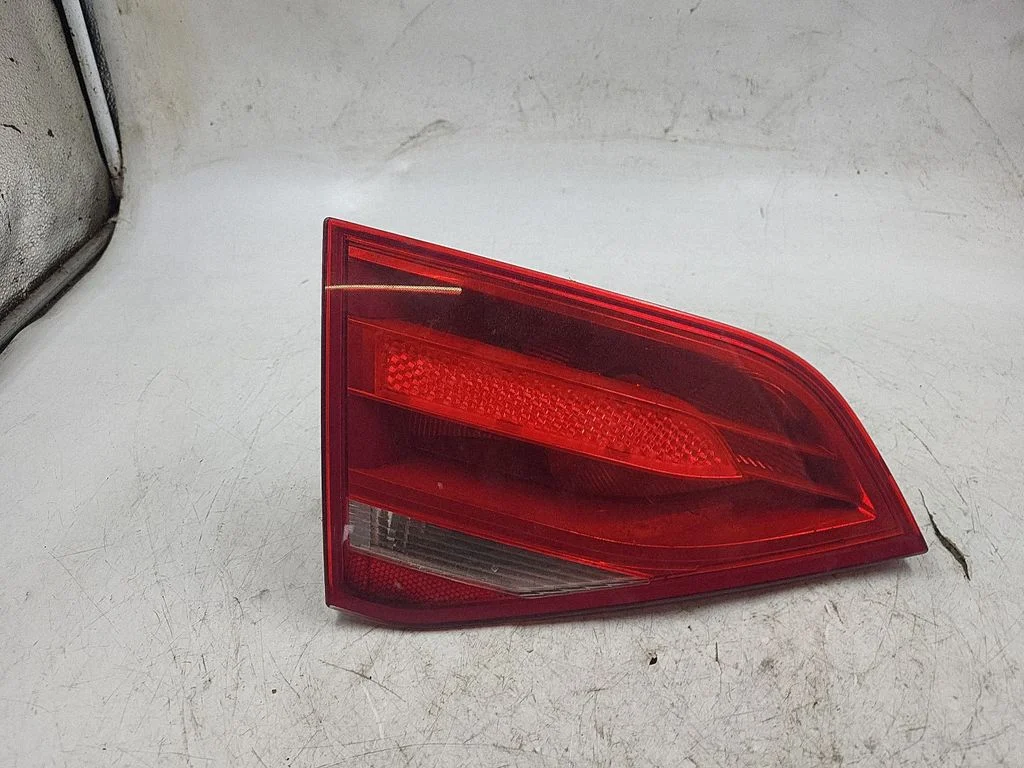Lampa tylna w klapie 166973