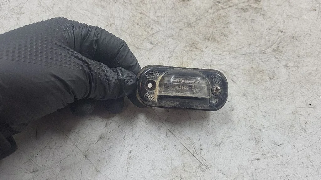 Number plate light 22863R4