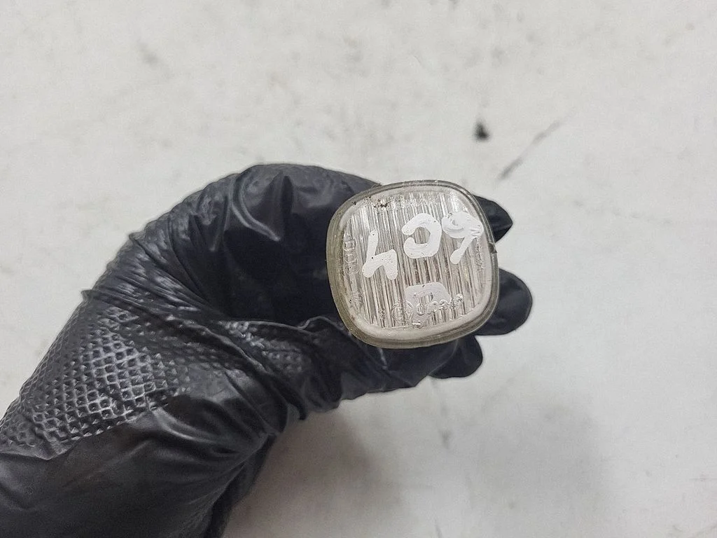 Front fender indicator light – front right