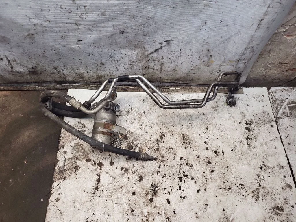 Air conditioning (A/C) pipe/hose