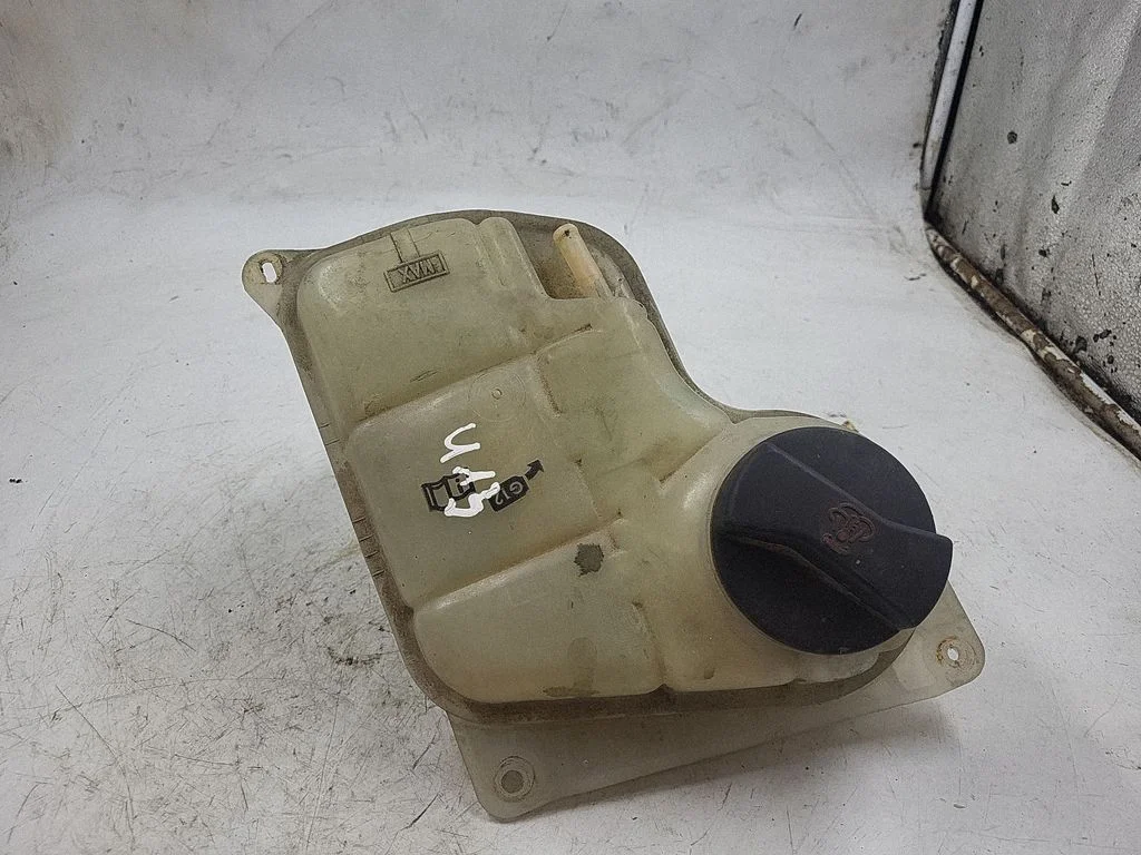 Coolant expansion tank/reservoir