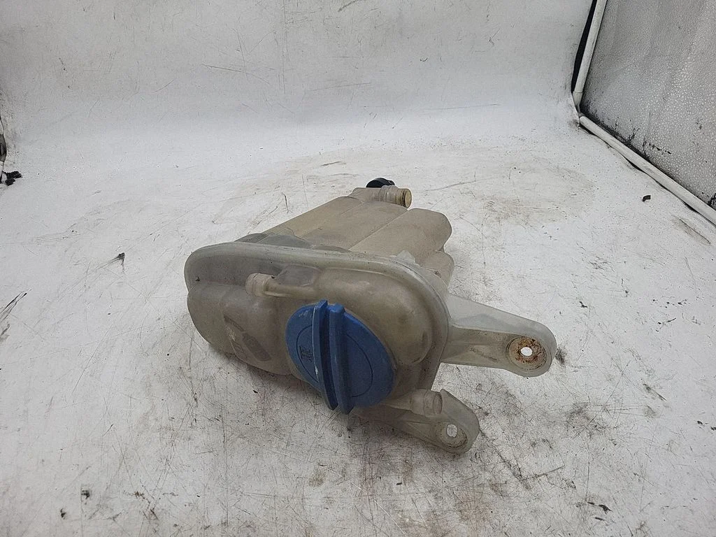 Coolant expansion tank/reservoir 8K0121403G