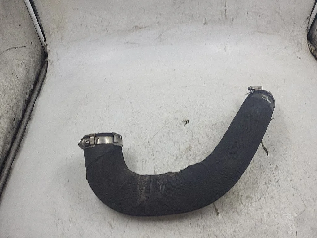 Intercooler hose/pipe