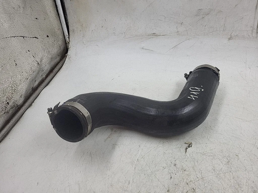 Intercooler hose/pipe