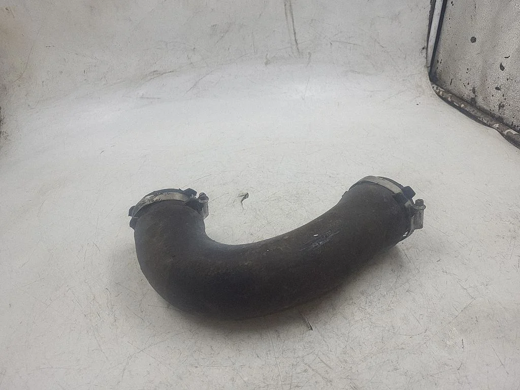 Intercooler hose/pipe