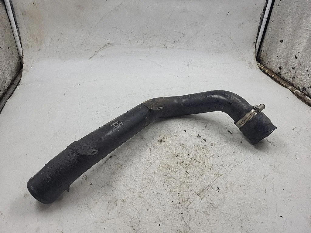 Intercooler hose/pipe 059145731M
