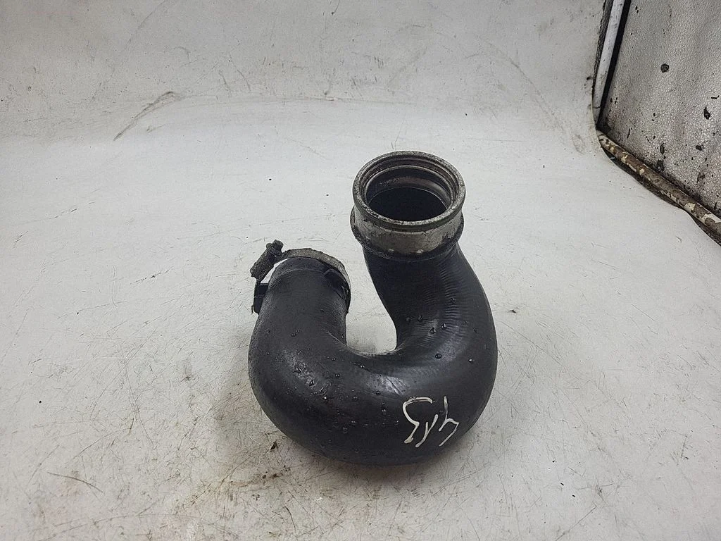 Intercooler hose/pipe
