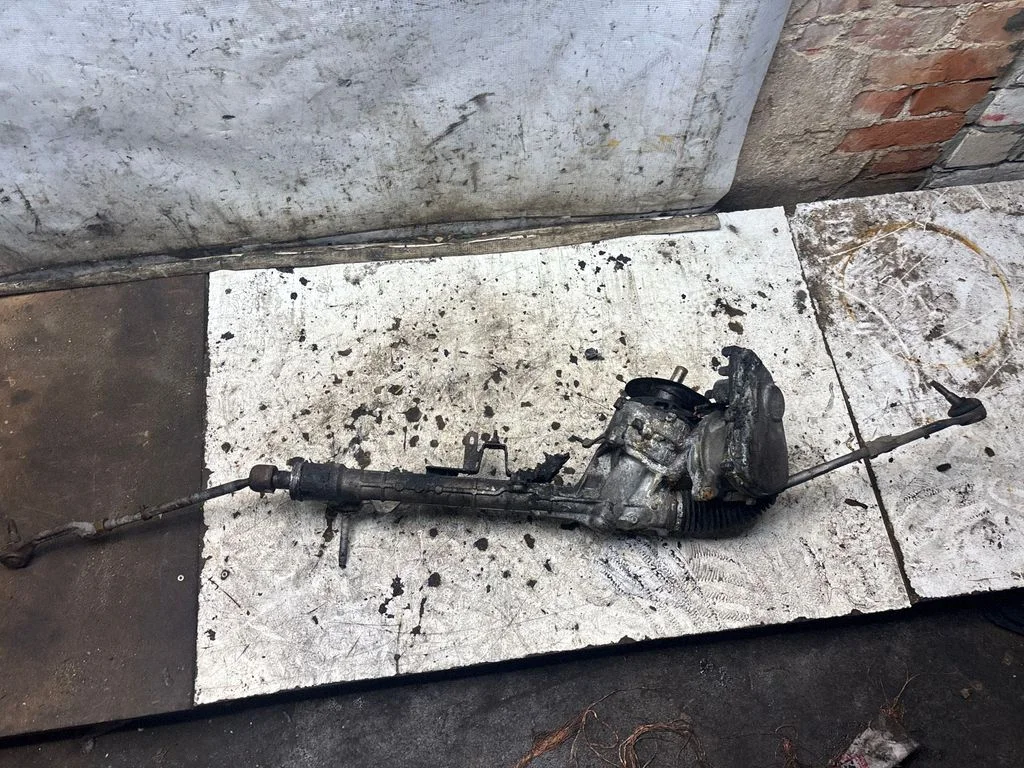 Steering rack 38210544