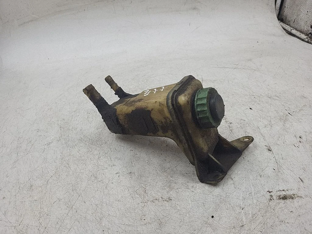 Power steering fluid tank/reservoir