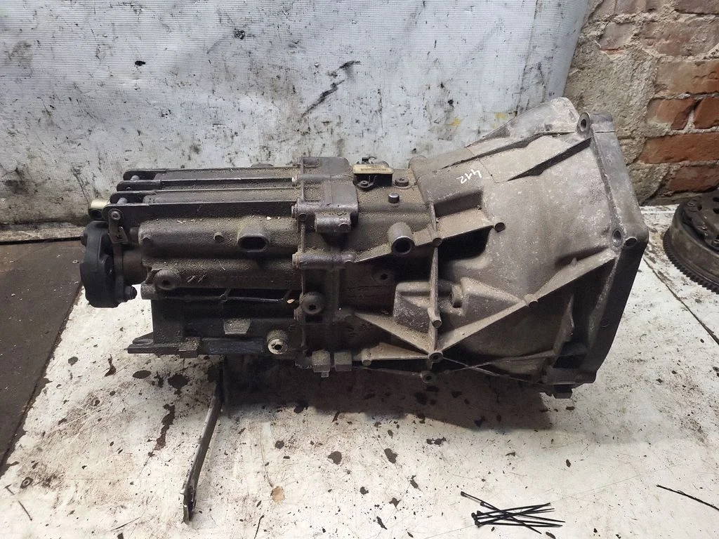 Mechaninė 6 pavarų dėžė