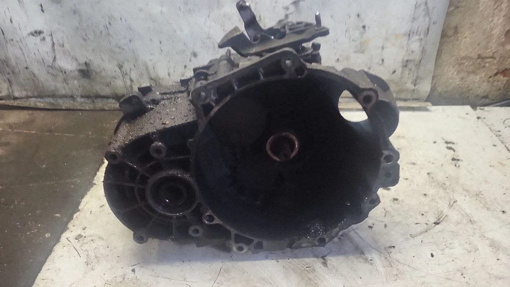 Mechaninė 6 pavarų dėžė