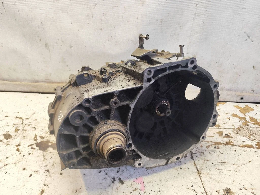 Mechaninė 6 pavarų dėžė
