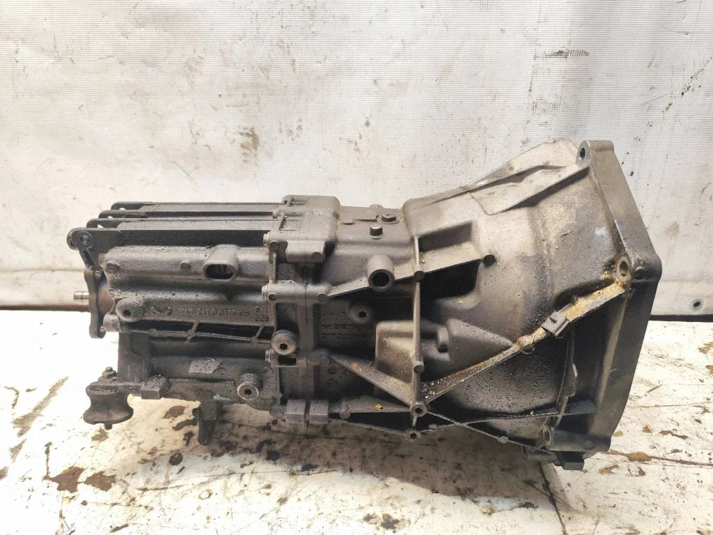 Mechaninė 6 pavarų dėžė