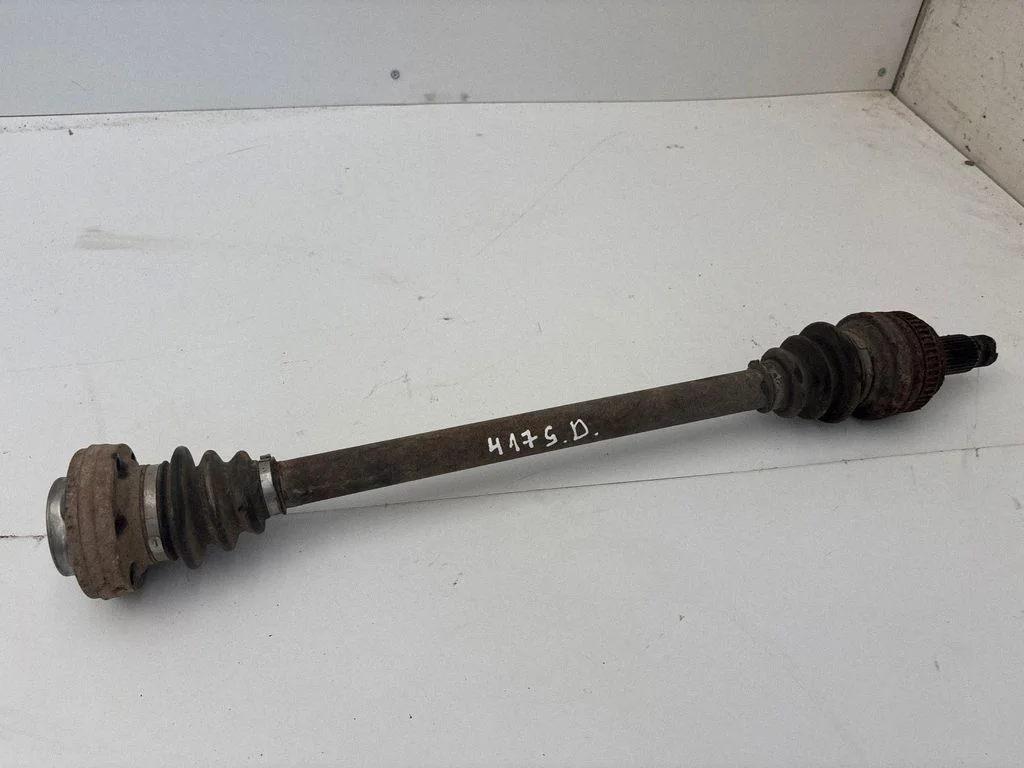 Rear driveshaft – rear right