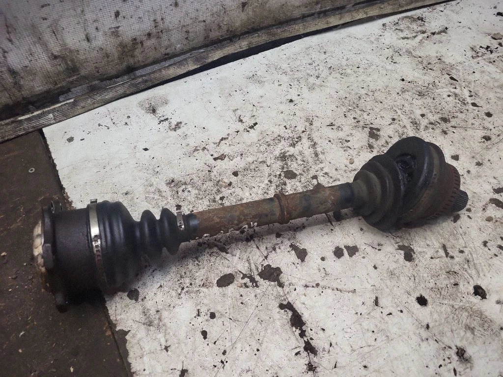 Front driveshaft – front right