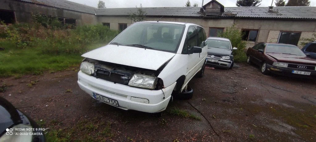 Peugeot 806