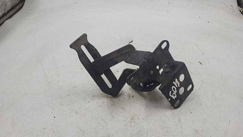 Engine bonnet/hood lock/catch 4D0823485
