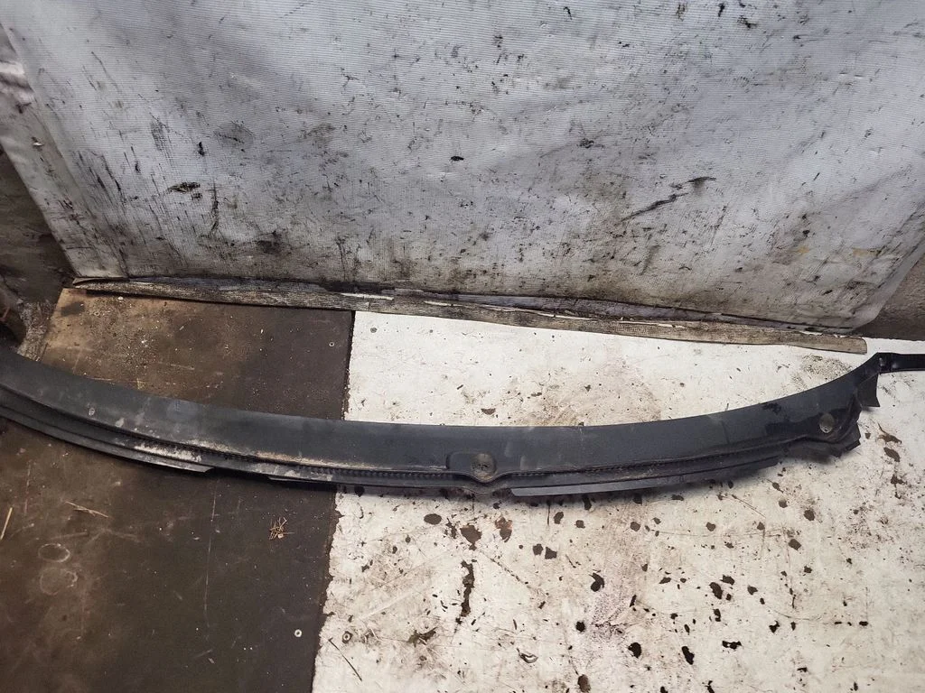 Wiper trim 4B1819403C