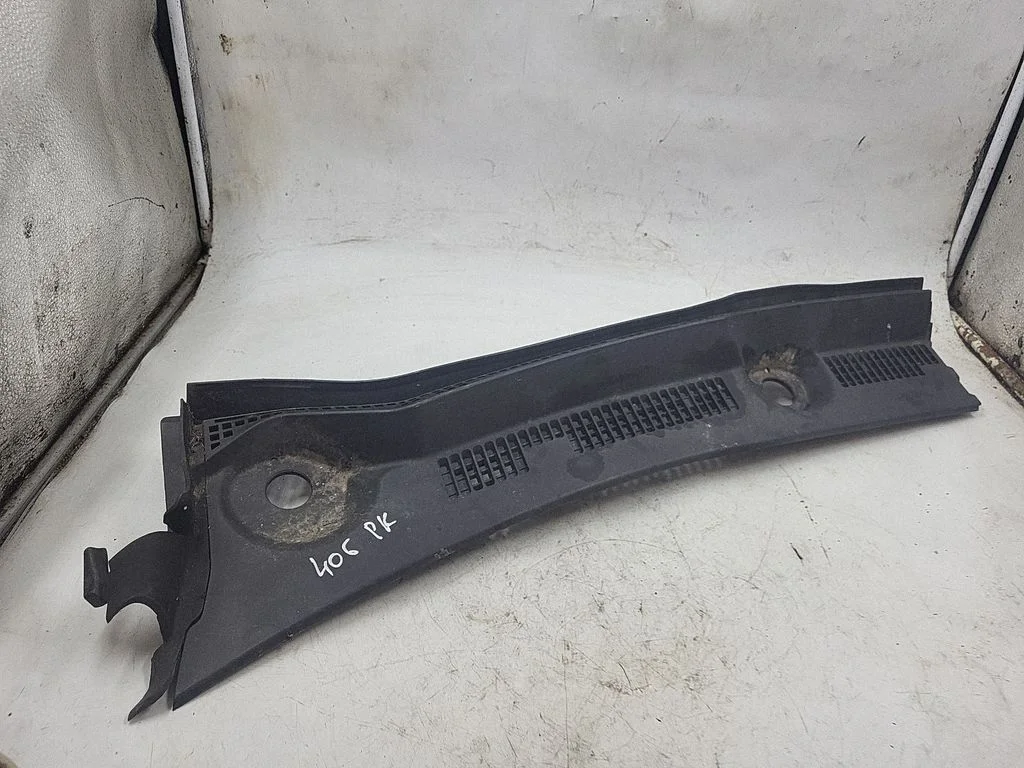 Wiper trim 10109